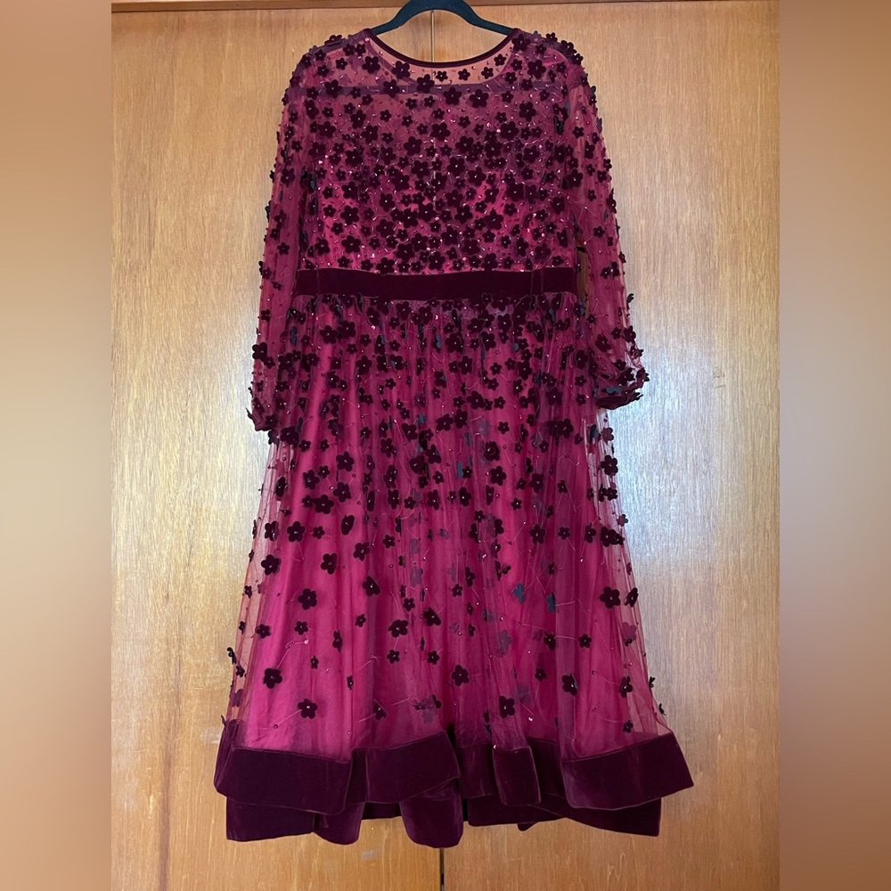 Mac Duggal 
Long Sleeve Fit & Flare Velvet & Tulle
Embellished Cocktail Dress